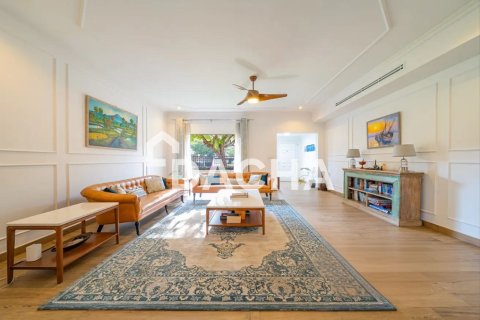 4 غرف نوم فيلا في Meadows, الإمارات العربية المتحدة رقم 155407 10