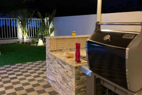 4 bedrooms Townhouse in Ras Al Khaimah, UAE No. 184127 3