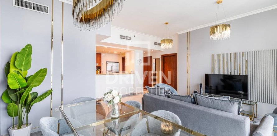 Apartment de 2 dormitorios en Burj Vista, UAE No. 202872