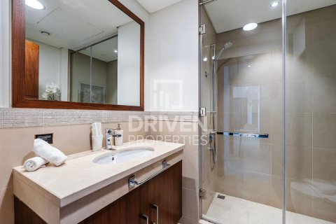 Apartment de 2 dormitorios en Burj Vista, UAE No. 202872 14