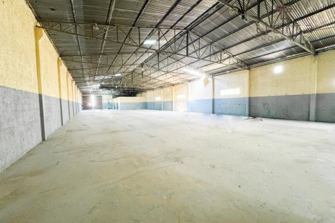 1021.9m² Warehouse in Ras Al Khor Industrial, UAE No. 46589 4