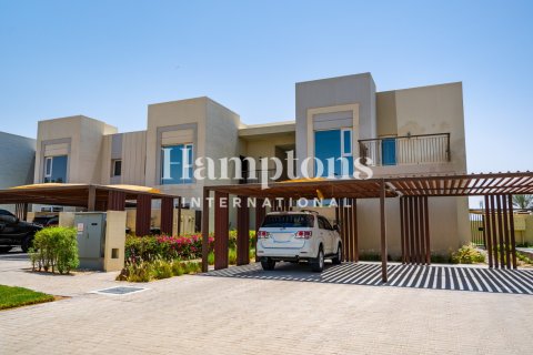 Apartment de 2 dormitorios en Dubai South (Dubai World Central), UAE No. 198341