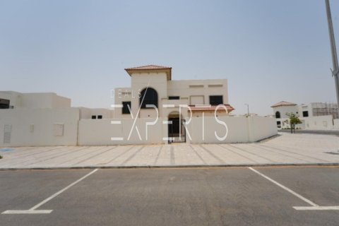 Villa de 6 dormitorios en Al Shamkha, UAE No. 224214