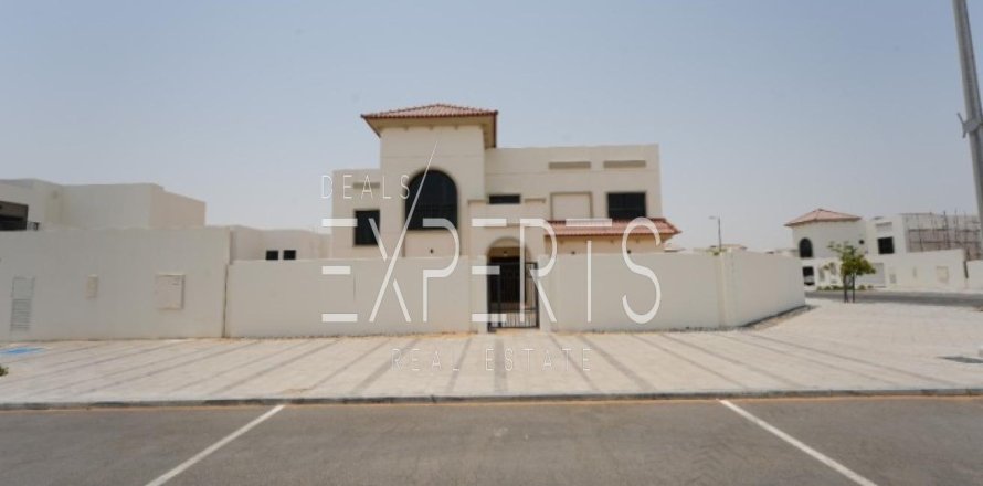 Villa de 6 dormitorios en Al Shamkha, UAE No. 224214