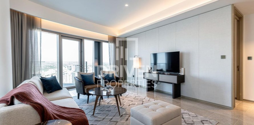 Appartement de 2 chambres à Address Harbour Point, UAE No. 217995