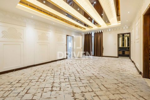 Villa de 6 dormitorios en Nad Al Sheba 2, UAE No. 202690 12
