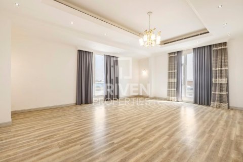 Villa de 6 dormitorios en Nad Al Sheba 2, UAE No. 202690 24