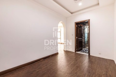 Villa de 6 dormitorios en Nad Al Sheba 2, UAE No. 202690 17