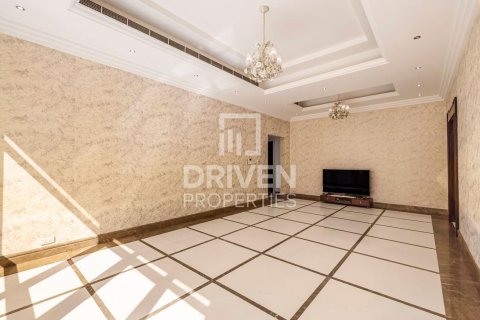 Villa de 6 dormitorios en Nad Al Sheba 2, UAE No. 202690 9