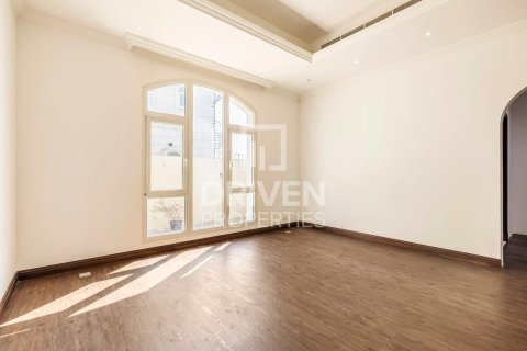 Villa de 6 dormitorios en Nad Al Sheba 2, UAE No. 202690 16