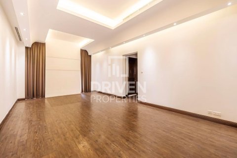 Villa de 6 dormitorios en Nad Al Sheba 2, UAE No. 202690 18