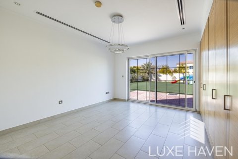 4 غرف نوم فيلا في Legacy, الإمارات العربية المتحدة رقم 10457 12