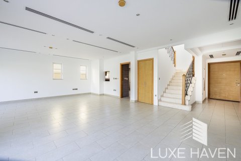 4 غرف نوم فيلا في Legacy, الإمارات العربية المتحدة رقم 10457 5