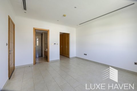 4 غرف نوم فيلا في Legacy, الإمارات العربية المتحدة رقم 10457 24