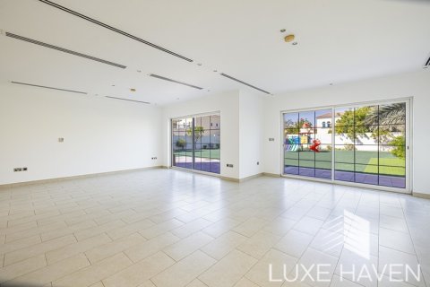 4 غرف نوم فيلا في Legacy, الإمارات العربية المتحدة رقم 10457 7
