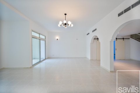 3 bedrooms Villa in Umm Suqeim, UAE No. 211102 4