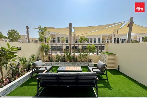4 bedrooms Townhouse in Dubai, UAE No. 220043