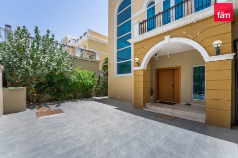 4 bedrooms Villa in Jumeirah Park, UAE No. 160997 25