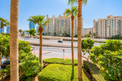 Apartment de 3 dormitorios en Palm Jumeirah, UAE No. 215399 19