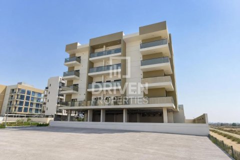 Bâtiment de 1592.36m² à Dubai, UAE No. 211187 9