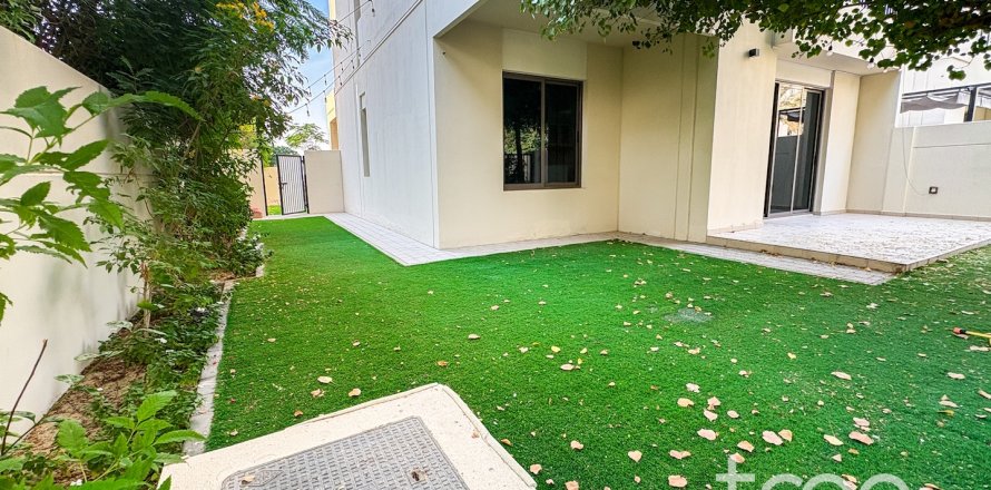 Townhouse de 4 chambres à Town Square, UAE No. 222783