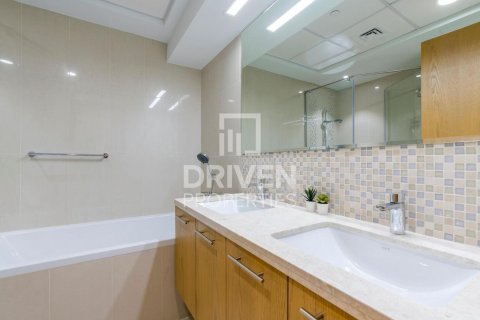 Appartement de 2 chambres à Bellevue Towers, UAE No. 218377 15