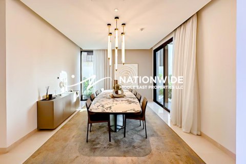 Villa de 5 dormitorios en Abu Dhabi, UAE No. 125738 7