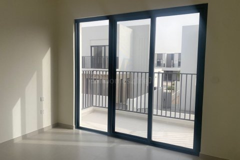 4 bedrooms Villa in EMAAR South, UAE No. 170756 9