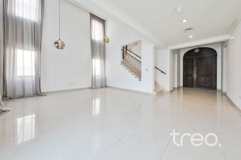 4 bedrooms Villa in Rasha, UAE No. 220775 3