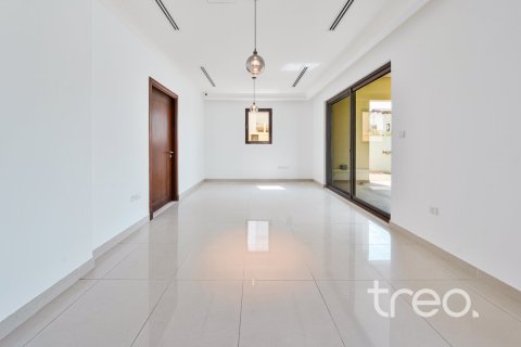 4 bedrooms Villa in Rasha, UAE No. 220775 6