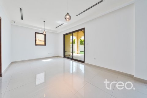 4 bedrooms Villa in Rasha, UAE No. 220775 9
