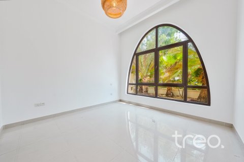 4 bedrooms Villa in Rasha, UAE No. 220775 10