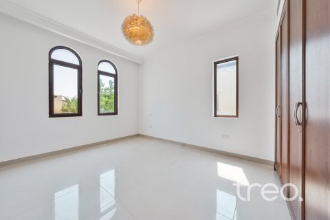 4 bedrooms Villa in Rasha, UAE No. 220775 18