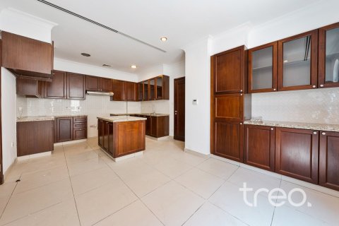 4 bedrooms Villa in Rasha, UAE No. 220775 7