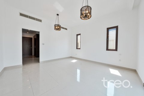 4 bedrooms Villa in Rasha, UAE No. 220775 14