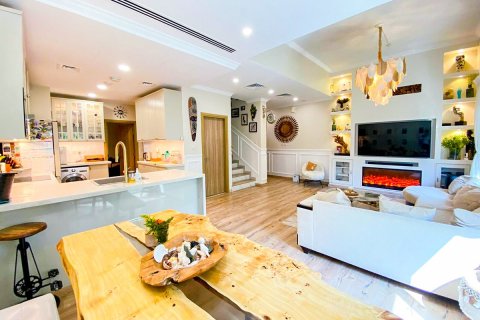 3 bedrooms Townhouse in Villanova, UAE No. 220934 16