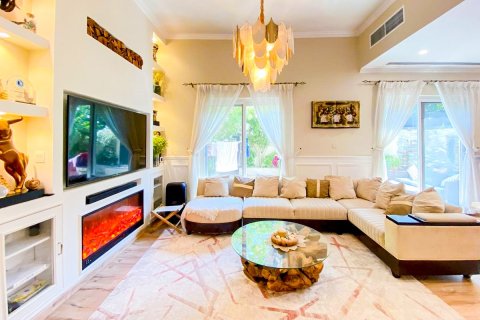 3 bedrooms Townhouse in Villanova, UAE No. 220934 5