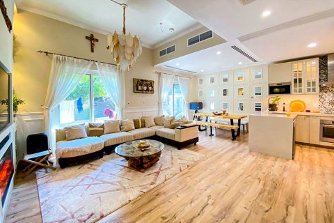 3 bedrooms Townhouse in Villanova, UAE No. 220934 4
