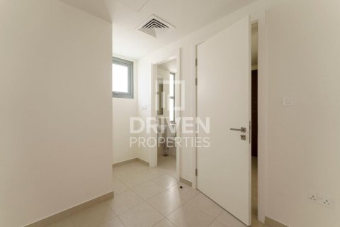 Villa de 4 dormitorios en EMAAR South, UAE No. 215052 9