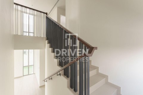 Villa de 4 dormitorios en EMAAR South, UAE No. 215052 4