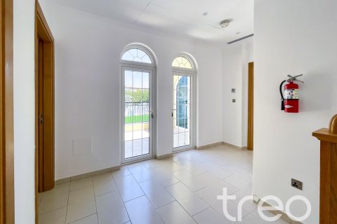 Villa de 3 chambres à Legacy, UAE No. 222764 22