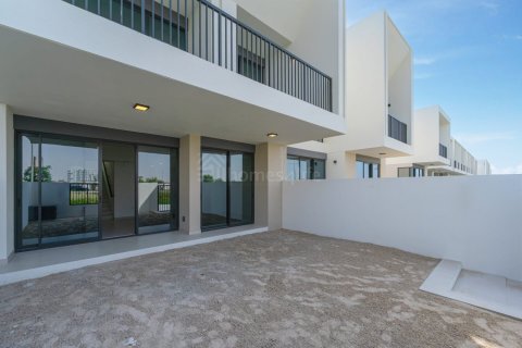 Townhouse de 3 dormitorios en Town Square, UAE No. 133401 11
