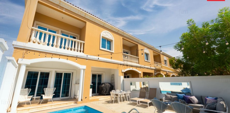 3 bedrooms Townhouse in Dubai, UAE No. 224387