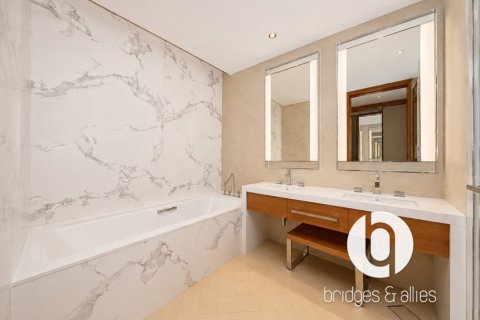 2 bedrooms Apartment in Downtown Dubai (Downtown Burj Dubai), UAE No. 216578 5