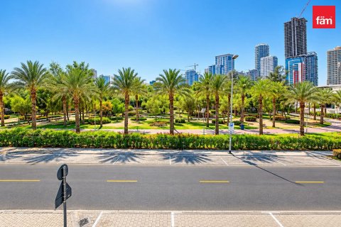 Villa de 4 dormitorios en Dubai, UAE No. 217048 9