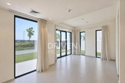 Villa de 4 dormitorios en EMAAR South, UAE No. 217485 6