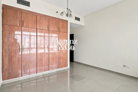 Apartment de 2 dormitorios en Jumeirah Lake Towers, UAE No. 220338 11