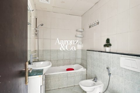 Apartment de 2 dormitorios en Jumeirah Lake Towers, UAE No. 220338 9