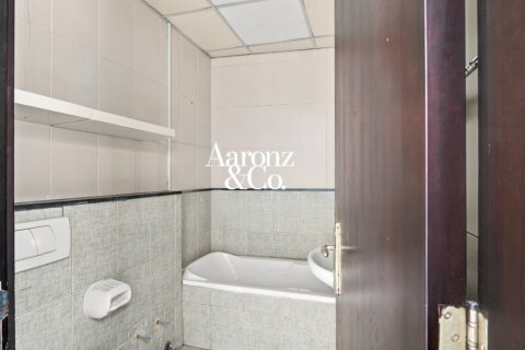 Apartment de 2 dormitorios en Jumeirah Lake Towers, UAE No. 220338 16