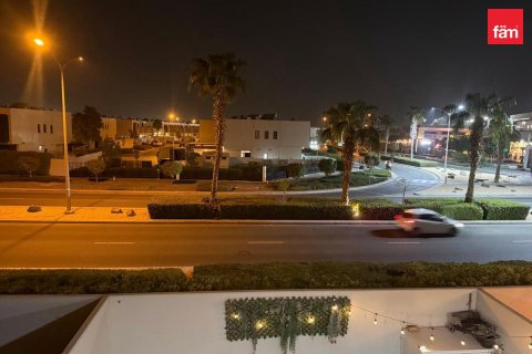 3 bedrooms Villa in Dubai, UAE No. 203099 12